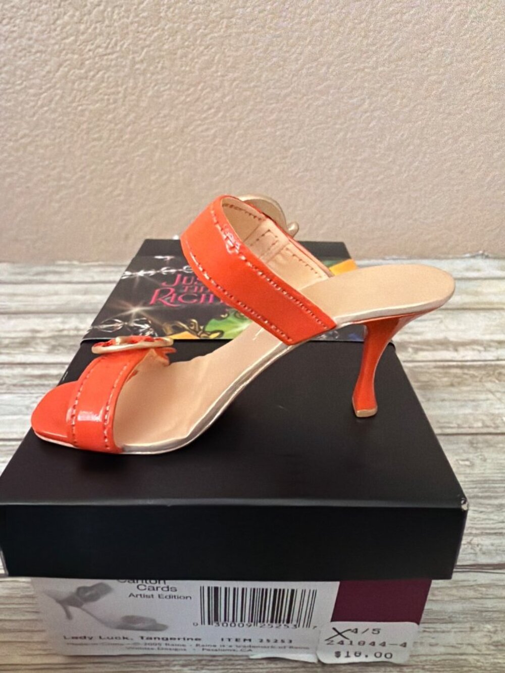 2005 Just the Right Shoe Raine Carlton Cards Lady Luck in Tangerine #25253 NEW - Picture 6 of 14